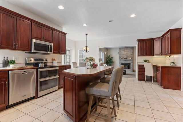 10 Anna Way, Norton, MA 02766