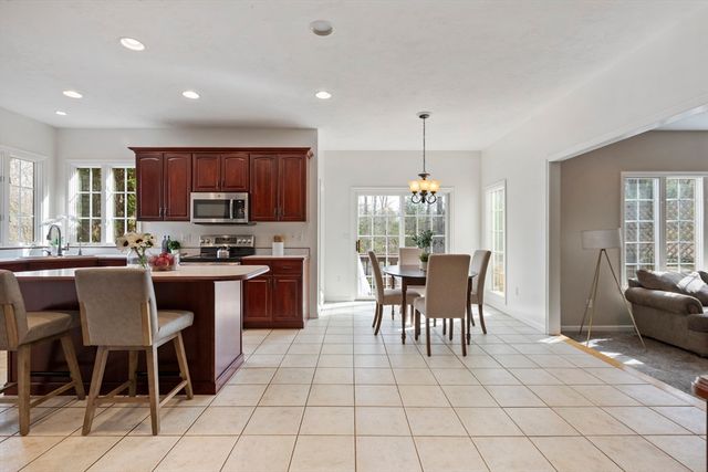 10 Anna Way, Norton, MA 02766