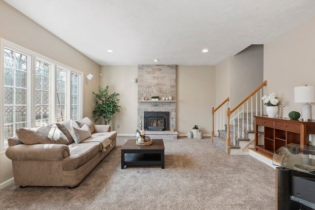 10 Anna Way, Norton, MA 02766