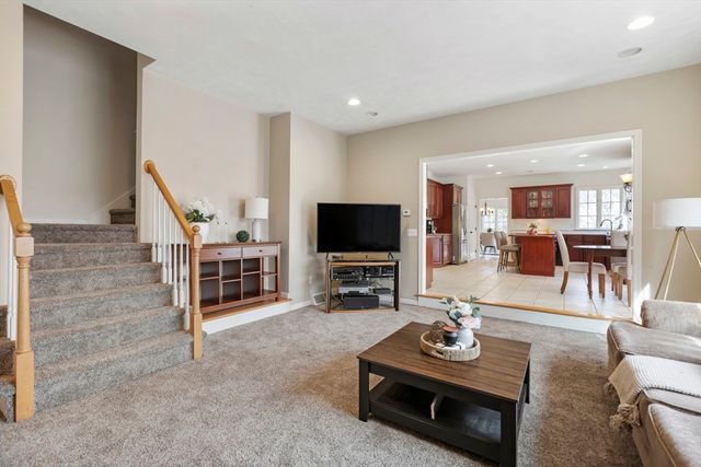 10 Anna Way, Norton, MA 02766