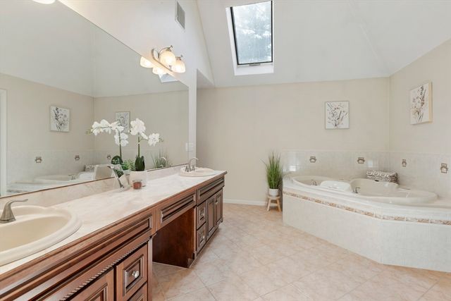 10 Anna Way, Norton, MA 02766