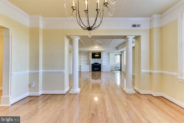 1450 EMERSON AVE #313, Mclean, VA 22101