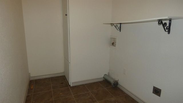 404 SW 71st St, Lawton, OK 73505