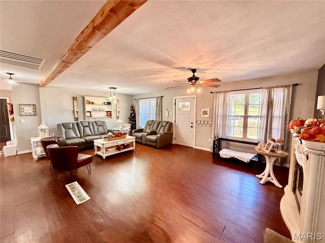 9262 AA Route, Farmington, MO 63640