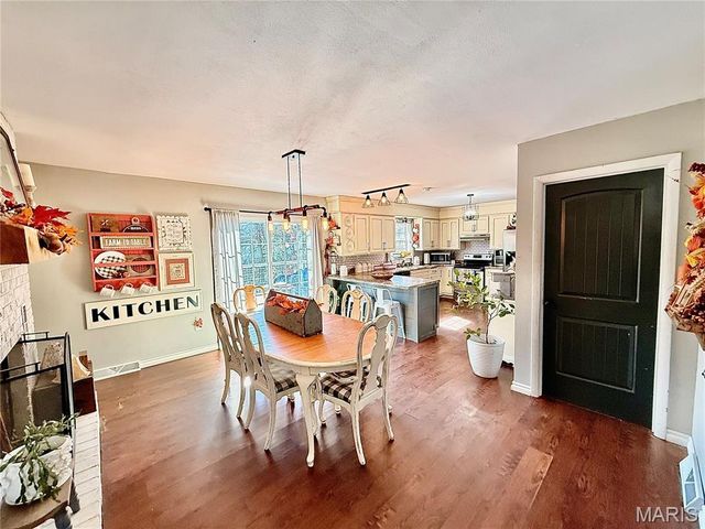 9262 AA Route, Farmington, MO 63640