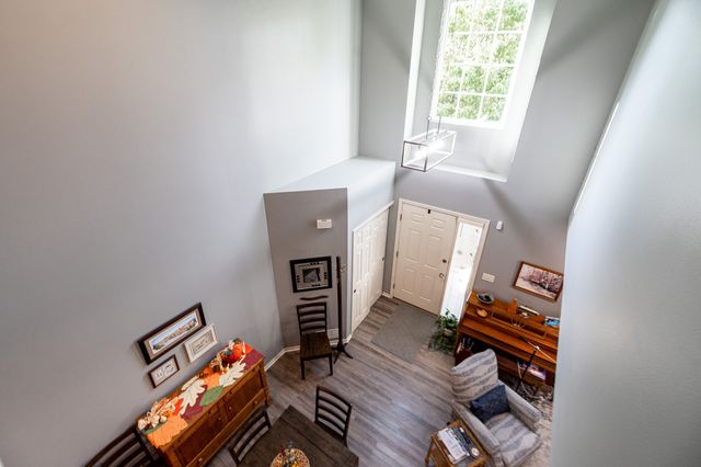 15421 Walnut Hills Drive, Urbandale, IA 50323