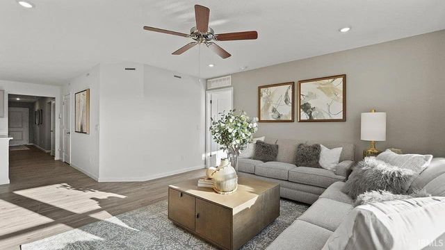 2867 Greenville Court, Warsaw, IN 46582