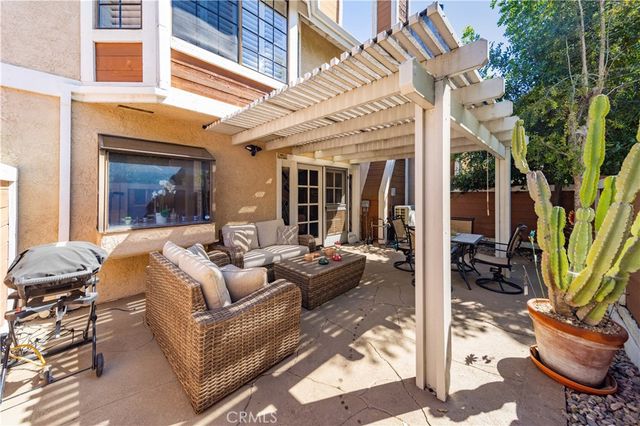 5930 Tampa 204, Tarzana, CA 91356