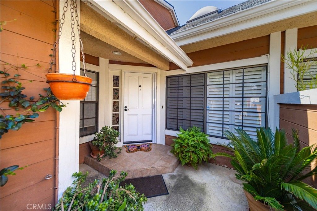 5930 Tampa 204, Tarzana, CA 91356