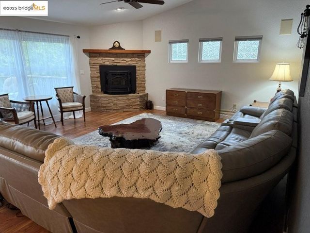 19620 Golden Rock Circle, Groveland, CA 95321