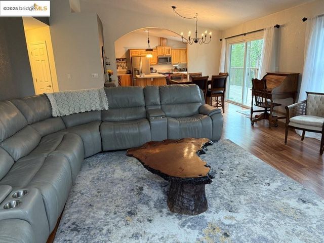 19620 Golden Rock Circle, Groveland, CA 95321