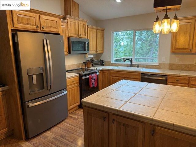 19620 Golden Rock Circle, Groveland, CA 95321