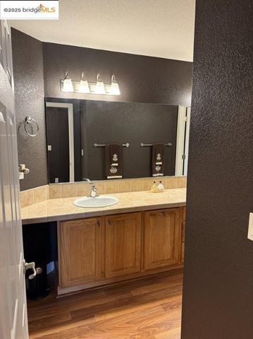 19620 Golden Rock Circle, Groveland, CA 95321