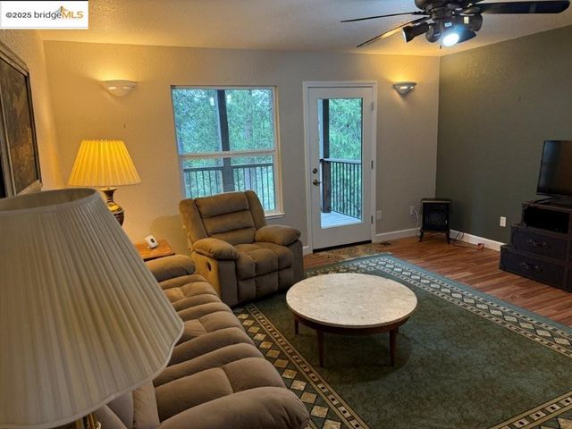 19620 Golden Rock Circle, Groveland, CA 95321