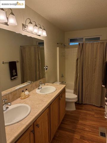 19620 Golden Rock Circle, Groveland, CA 95321