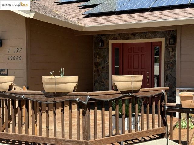 19620 Golden Rock Circle, Groveland, CA 95321