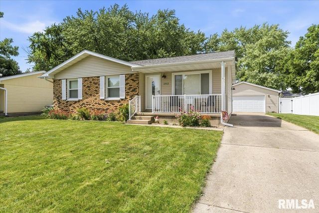 2913 SELKIRK Road, Springfield, IL 62702