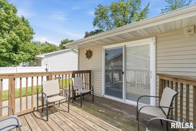 2913 SELKIRK Road, Springfield, IL 62702