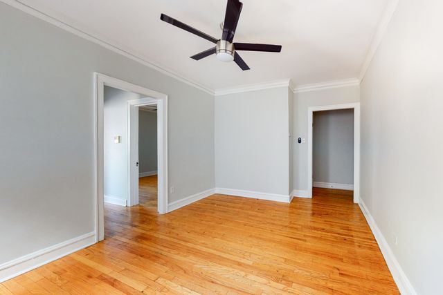 3012 W Warren Boulevard, Chicago, IL 60612