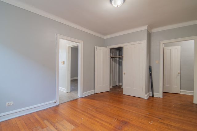 3012 W Warren Boulevard, Chicago, IL 60612