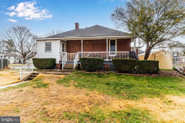 1447 SCOTLAND AVE, Chambersburg, PA 17201