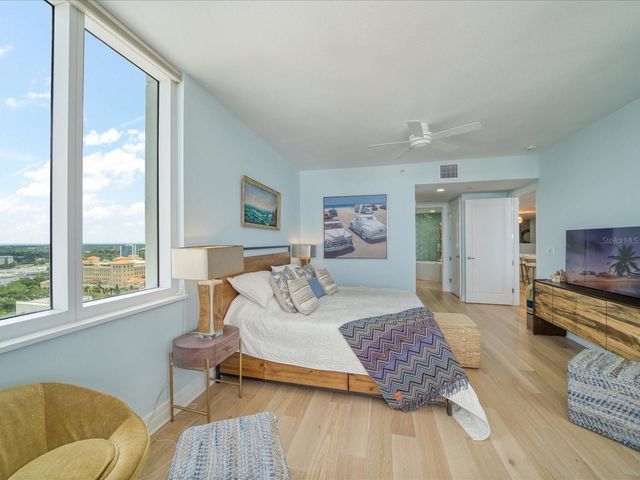 331 CLEVELAND ST 1806, Clearwater, FL 33755