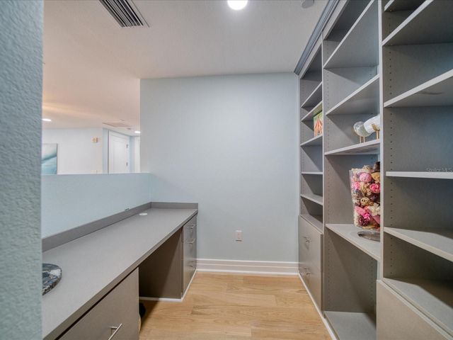 331 CLEVELAND ST 1806, Clearwater, FL 33755