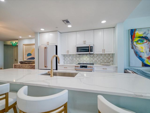 331 CLEVELAND ST 1806, Clearwater, FL 33755