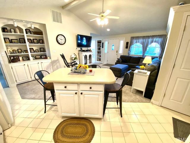 889 7th St. NE Street, Linton, IN 47441