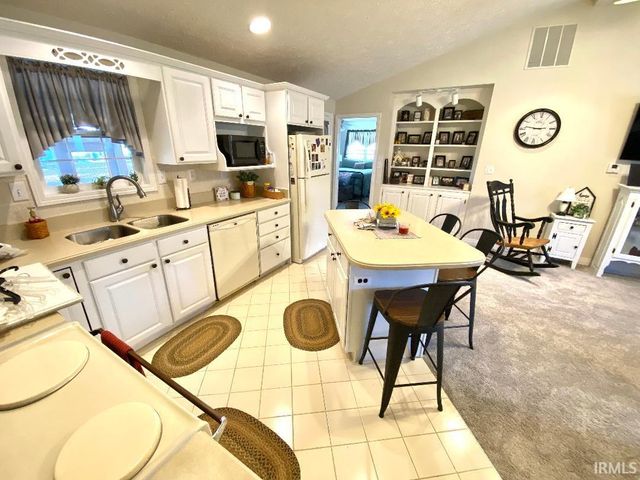 889 7th St. NE Street, Linton, IN 47441