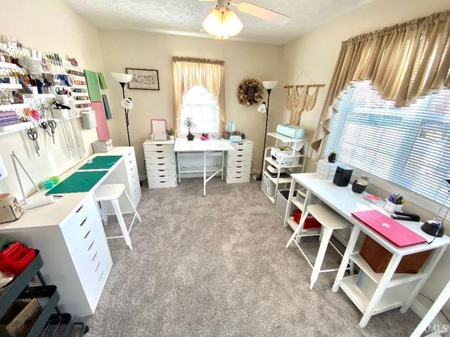 889 7th St. NE Street, Linton, IN 47441