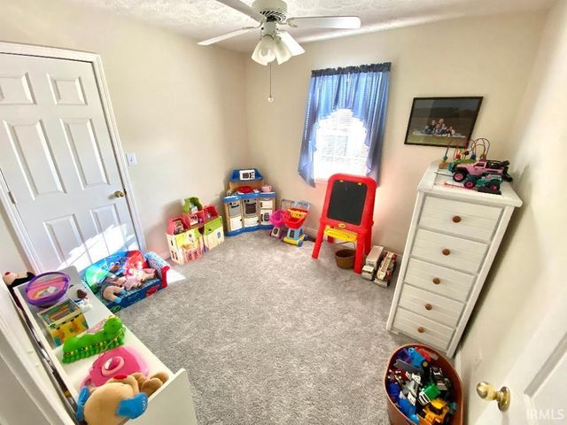 889 7th St. NE Street, Linton, IN 47441