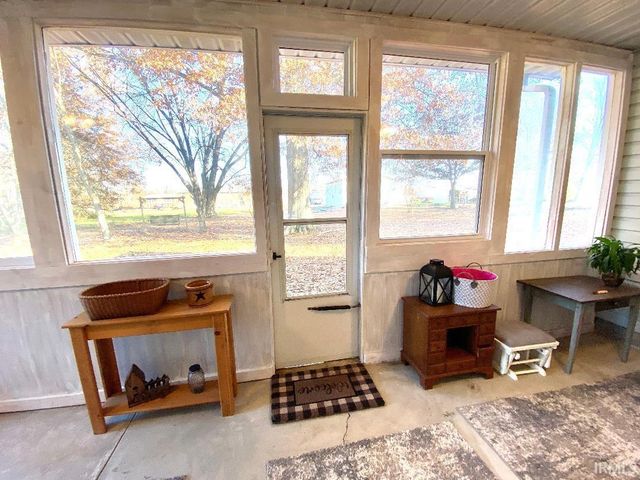 889 7th St. NE Street, Linton, IN 47441