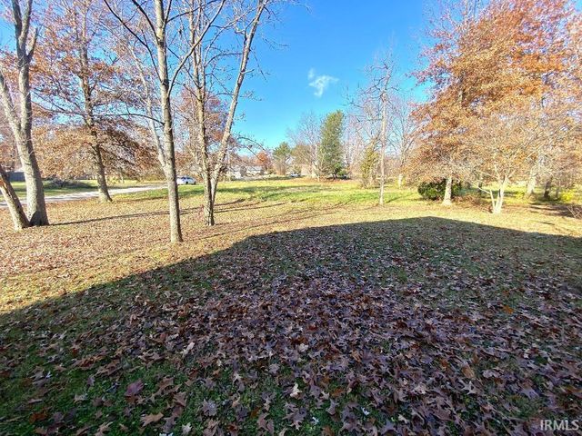 889 7th St. NE Street, Linton, IN 47441