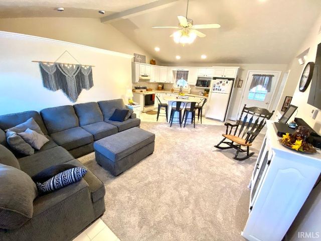 889 7th St. NE Street, Linton, IN 47441