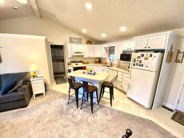 889 7th St. NE Street, Linton, IN 47441