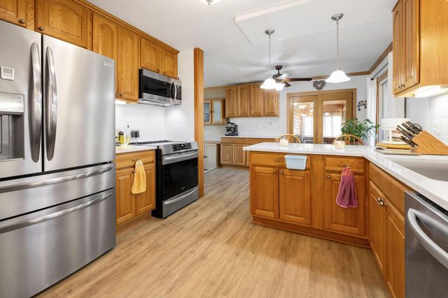 16500 Willow Ridge LANE, Brookfield, WI 53005