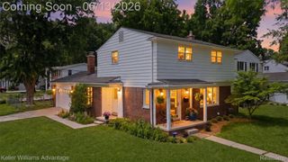 17415 Sunset Street, Livonia, MI 48152