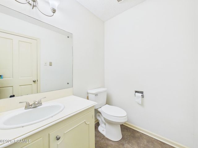 200 Vennard Avenue, Lafayette, LA 70501