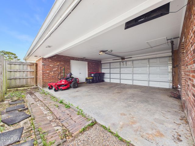 200 Vennard Avenue, Lafayette, LA 70501