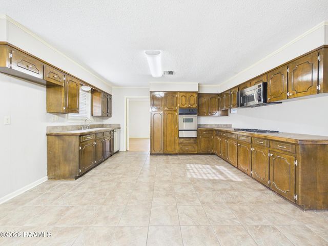 200 Vennard Avenue, Lafayette, LA 70501