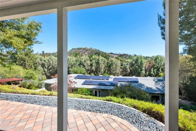 10741 Crawford Canyon Road, North Tustin, CA 92705
