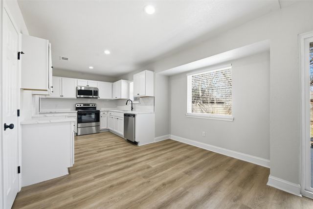 7609 N Richland Boulevard, North Richland Hills, TX 76180