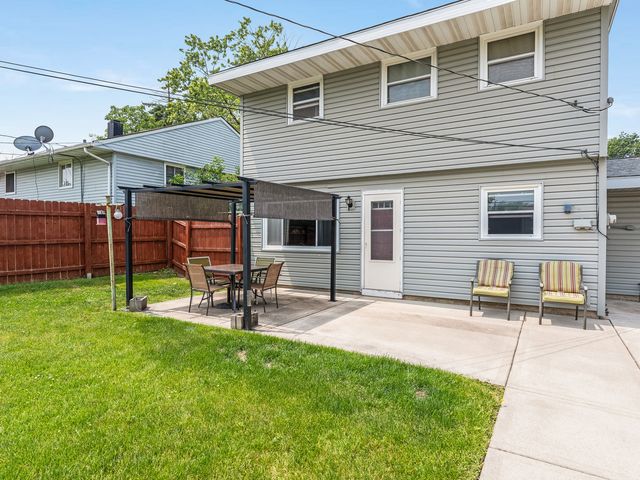 110 Edie Lane, Joliet, IL 60435