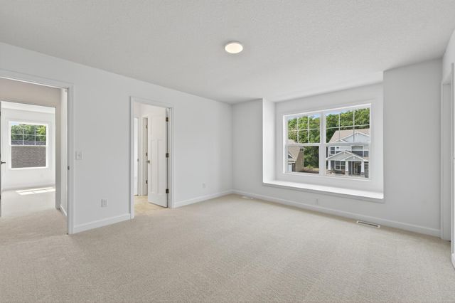 1836 Royal Boulevard N, Lake Elmo, MN 55042