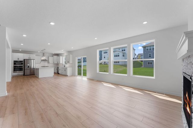 1836 Royal Boulevard N, Lake Elmo, MN 55042