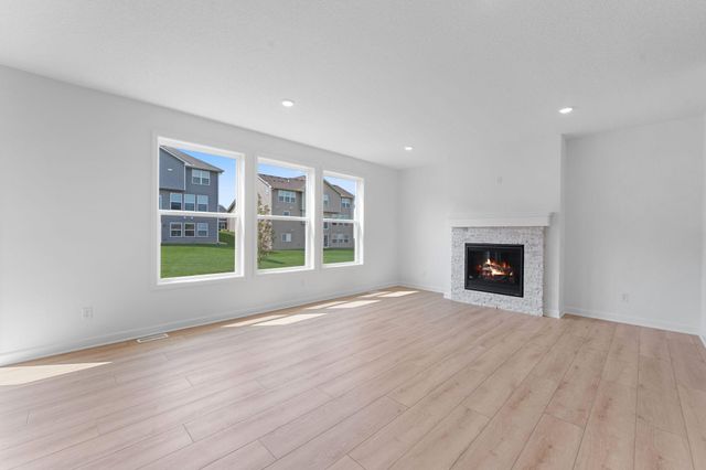 1836 Royal Boulevard N, Lake Elmo, MN 55042