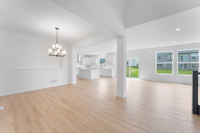 1836 Royal Boulevard N, Lake Elmo, MN 55042