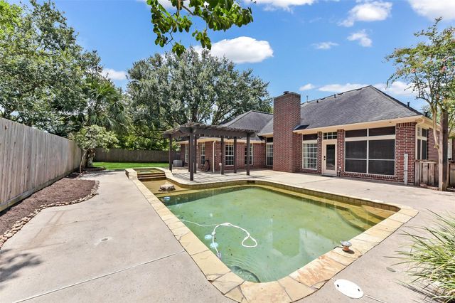 1411 Buttonwood Drive, Friendswood, TX 77546