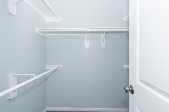 2040 Twin Lakes Boulevard, West Columbia, TX 77486